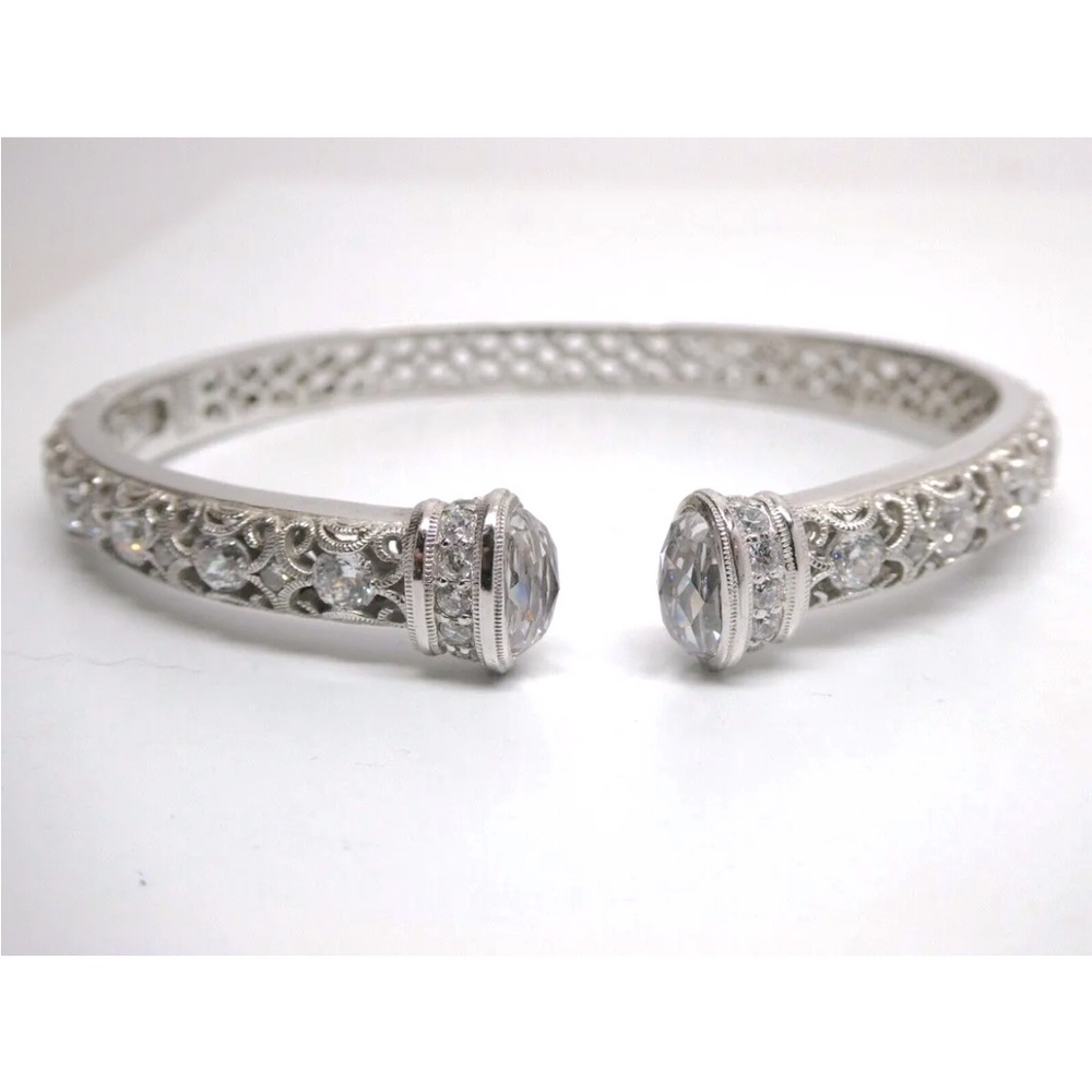 Tacori hinged bangle bracelet